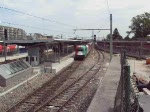 Die dritte 1216er-Sonderlok der BB innerhalb von drei Tagen an exakt derselben Stelle bei der Abfahrt gefilmt: 1216 004-2 (EM-Lok Italien) verlt am spten Nachmittag des 9.5.2009 den Bahnhof